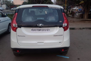 car-item